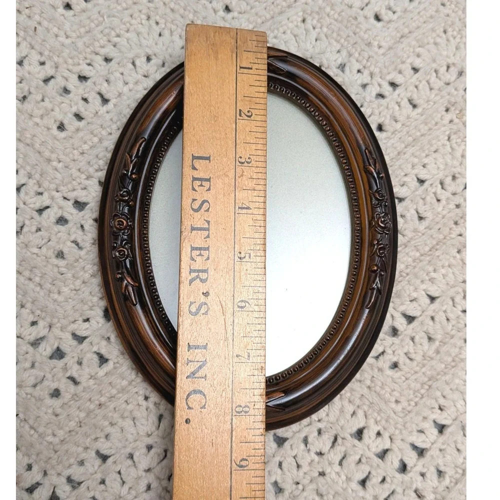 Vintage Style Oval Picture Frame 5x7 Faux Wood Grain Plastic Floral Ornate